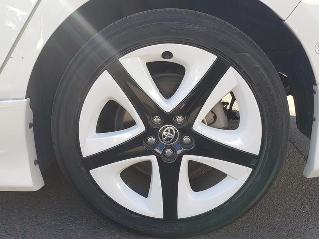 プリウス Ａツーリングセレクション　禁煙車　モデリスタエアロ　９型フルセグナビ　クールグレーレザーシート　ＥＴＣ　クリアランスソナー　レーンアシスト　　パークアシスト　衝突被害軽減システム　バックカメラ　オートハイビーム　オートライト（28枚目）