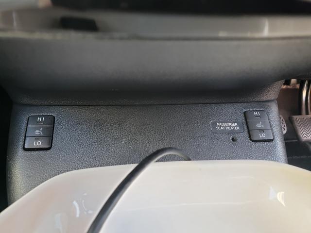 プリウス Ａツーリングセレクション　禁煙車　モデリスタエアロ　９型フルセグナビ　クールグレーレザーシート　ＥＴＣ　クリアランスソナー　レーンアシスト　　パークアシスト　衝突被害軽減システム　バックカメラ　オートハイビーム　オートライト（37枚目）