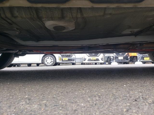 アクア クロスオーバー　ワンオーナー　禁煙車　検Ｒ９／８　ＥＴＣ　バックカメラ　ナビ　ＴＶ　レーンアシスト　衝突被害軽減システム　オートライト　オートハイビーム　ＬＥＤライト　Ｂｌｕｅｔｏｏｔｈ　スマートキー　シートヒーター（17枚目）