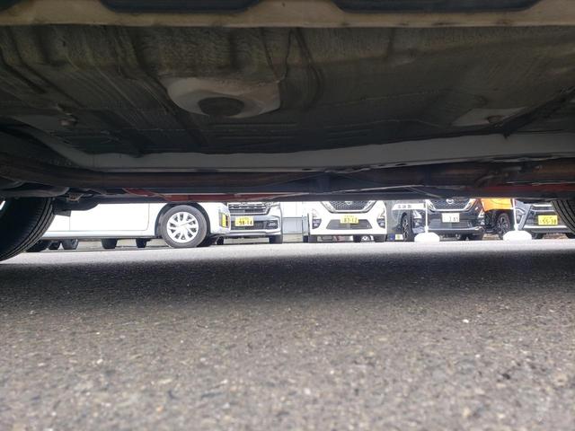 アクア クロスオーバー　ワンオーナー　禁煙車　検Ｒ９／８　ＥＴＣ　バックカメラ　ナビ　ＴＶ　レーンアシスト　衝突被害軽減システム　オートライト　オートハイビーム　ＬＥＤライト　Ｂｌｕｅｔｏｏｔｈ　スマートキー　シートヒーター（18枚目）