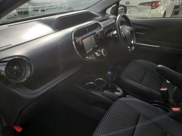 アクア クロスオーバー　ワンオーナー　禁煙車　検Ｒ９／８　ＥＴＣ　バックカメラ　ナビ　ＴＶ　レーンアシスト　衝突被害軽減システム　オートライト　オートハイビーム　ＬＥＤライト　Ｂｌｕｅｔｏｏｔｈ　スマートキー　シートヒーター（29枚目）