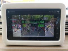 ＴＶ付きの車となっております。ドライブの合間の休憩中に気になる番組を見ることができます。 3