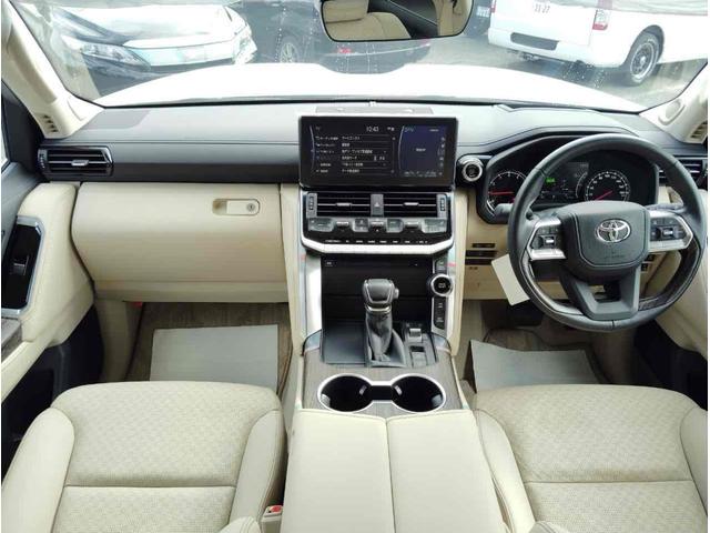 TOYOTA LAND CRUISER ZX | 2023 | WHITE | 5172 km | details TOYOTA LAND CRUISER ZX | 2023 | WHITE | 5172 km | details