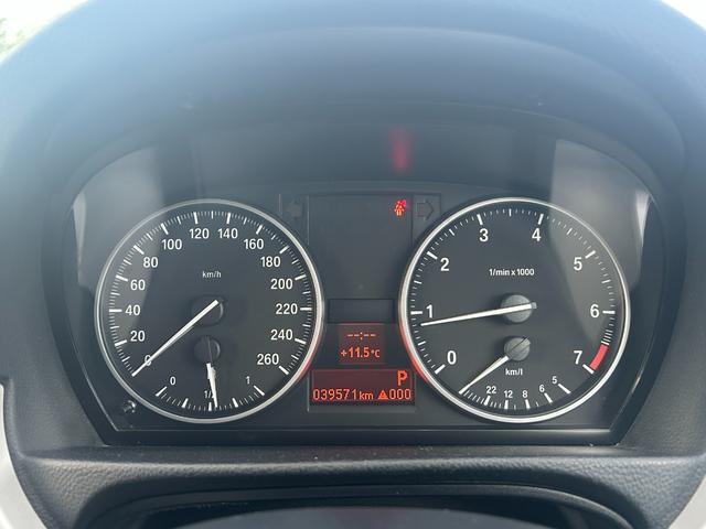 ３シリーズ ３２０ｉツーリング　関東仕入れ　距離４００００ｋｍ　ＨＤＤナビ　バックカメラ　ミラー一体型ＥＴＣ　電動シート　スマートキー　プッシュスタート　純正１６インチＡＷ　ＨＩＤヘッドライト　オートライト　タイミングチェーン（14枚目）