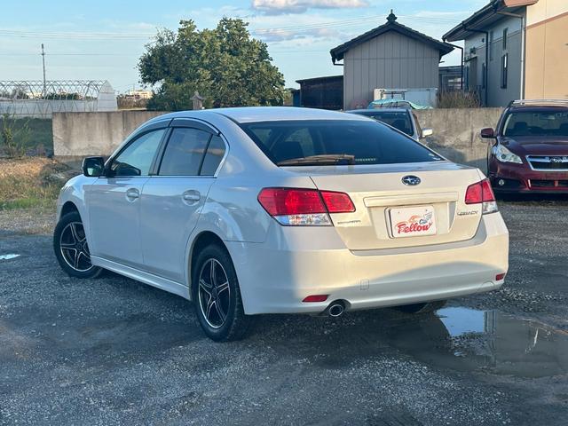 レガシィＢ４ ２．５ｉ　４ＷＤ　Ｂｌｕｅｔｏｏｔｈオーディオ　フルセグＴＶ　社外１７インチアルミホイール　キーレスエントリー　電動格納ミラー　フォグランプ（5枚目）