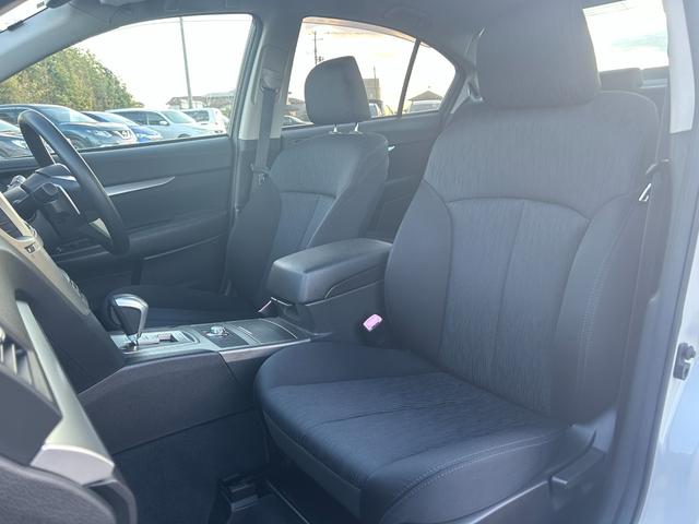 レガシィＢ４ ２．５ｉ　４ＷＤ　Ｂｌｕｅｔｏｏｔｈオーディオ　フルセグＴＶ　社外１７インチアルミホイール　キーレスエントリー　電動格納ミラー　フォグランプ（18枚目）