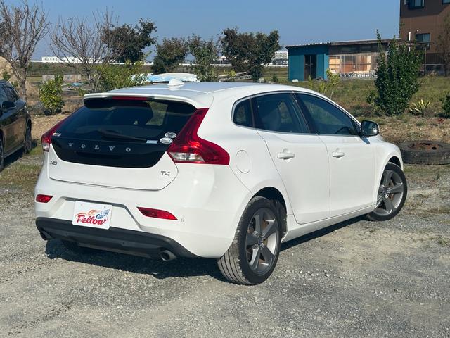 V40 T4 東海仕入れ Bluetoothオーディオ フルセグTV レーダークルーズコントロール ブライドスポットモニター コーナーセンサー ETC スマートキー プッシュスタート 純正17インチAW(15枚目)