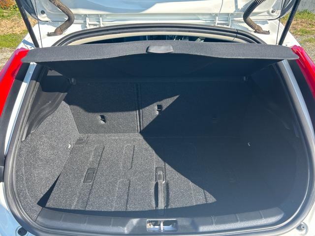 V40 T4 東海仕入れ Bluetoothオーディオ フルセグTV レーダークルーズコントロール ブライドスポットモニター コーナーセンサー ETC スマートキー プッシュスタート 純正17インチAW(24枚目)