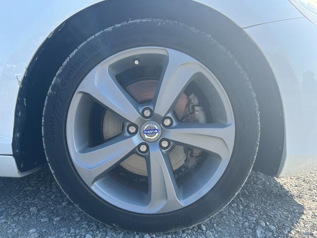 V40 T4 東海仕入れ Bluetoothオーディオ フルセグTV レーダークルーズコントロール ブライドスポットモニター コーナーセンサー ETC スマートキー プッシュスタート 純正17インチAW(26枚目)