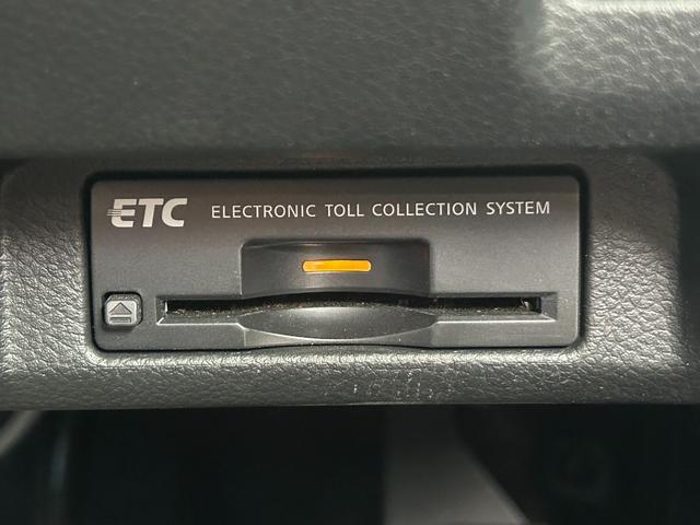 スカイライン 250GT 関東仕入れ 社外マフラー Bluetoothオーディオ フルセグTV バックカメラ ETC スマートキー プッシュスタート 電動シート ハーフレザー フォグランプ 16インチAW タイミングチェーン(22枚目)