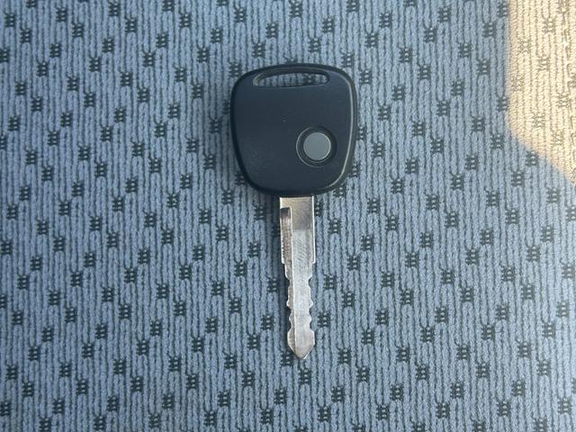 キャリイトラック KCエアコン・パワステ農繁仕様 距離3200km パートタイム4WD デュアルカメラブレーキサポート キーレスエントリー(18枚目)