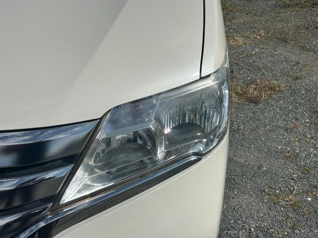 セレナ ハイウェイスター　Ｓ－ハイブリッド　Ｖセレクション　フリップダウンモニター　両側パワースライドドア　Ｂｌｕｅｔｏｏｔｈオーディオ　フルセグＴＶ　バックカメラ　ＥＴＣ　スマートキー　プッシュスタート　　ＨＩＤヘッドライト　純正１６インチＡＷ（9枚目）