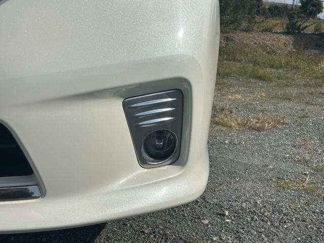 セレナ ハイウェイスター　Ｓ－ハイブリッド　Ｖセレクション　フリップダウンモニター　両側パワースライドドア　Ｂｌｕｅｔｏｏｔｈオーディオ　フルセグＴＶ　バックカメラ　ＥＴＣ　スマートキー　プッシュスタート　　ＨＩＤヘッドライト　純正１６インチＡＷ（10枚目）