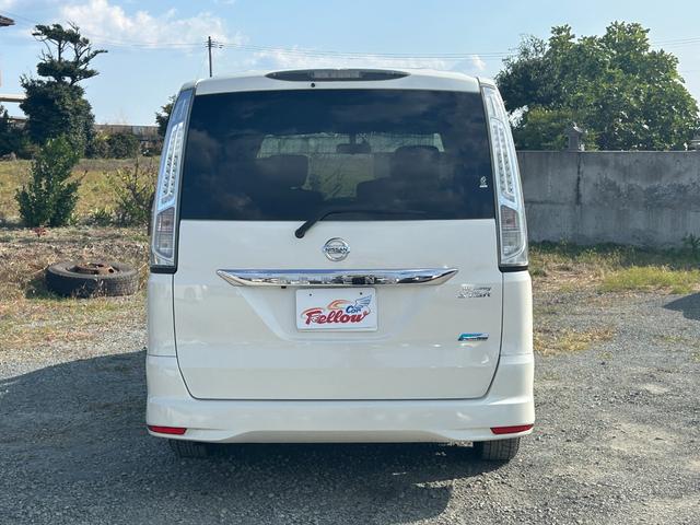 セレナ ハイウェイスター　Ｓ－ハイブリッド　Ｖセレクション　フリップダウンモニター　両側パワースライドドア　Ｂｌｕｅｔｏｏｔｈオーディオ　フルセグＴＶ　バックカメラ　ＥＴＣ　スマートキー　プッシュスタート　　ＨＩＤヘッドライト　純正１６インチＡＷ（13枚目）