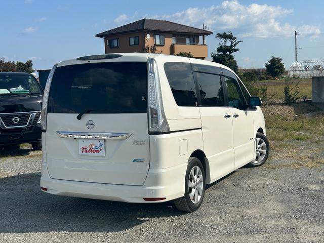 セレナ ハイウェイスター　Ｓ－ハイブリッド　Ｖセレクション　フリップダウンモニター　両側パワースライドドア　Ｂｌｕｅｔｏｏｔｈオーディオ　フルセグＴＶ　バックカメラ　ＥＴＣ　スマートキー　プッシュスタート　　ＨＩＤヘッドライト　純正１６インチＡＷ（16枚目）