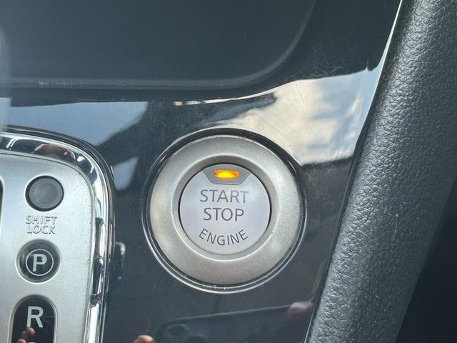 セレナ ハイウェイスター　Ｓ－ハイブリッド　Ｖセレクション　フリップダウンモニター　両側パワースライドドア　Ｂｌｕｅｔｏｏｔｈオーディオ　フルセグＴＶ　バックカメラ　ＥＴＣ　スマートキー　プッシュスタート　　ＨＩＤヘッドライト　純正１６インチＡＷ（21枚目）