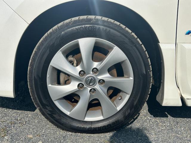 セレナ ハイウェイスター　Ｓ－ハイブリッド　Ｖセレクション　フリップダウンモニター　両側パワースライドドア　Ｂｌｕｅｔｏｏｔｈオーディオ　フルセグＴＶ　バックカメラ　ＥＴＣ　スマートキー　プッシュスタート　　ＨＩＤヘッドライト　純正１６インチＡＷ（30枚目）