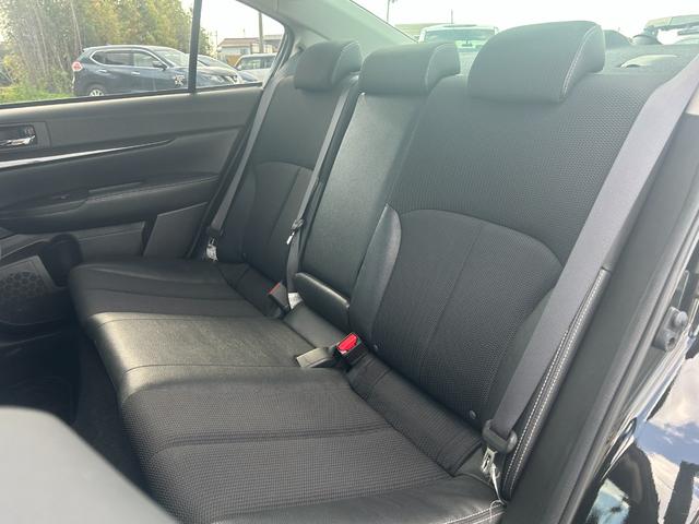 レガシィB4 2.5i BスポーツアイサイトGパッケージ 後期モデル タイミングチェーン Bluetoothオーディオ フルセグTV バックカメラ ETC レーダークルコン ハーフレザーシート パワーシート スマートキー プッシュスタート 純正17インチAW(26枚目)