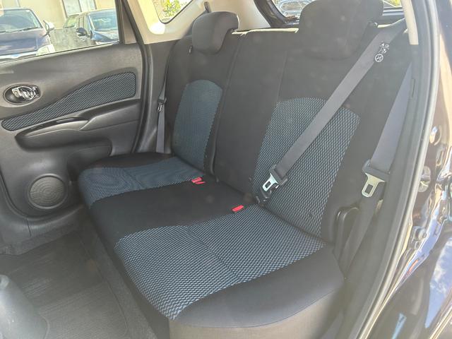２列目シートもゆったり快適に座っていただけますので、後部座席にお乗りの方も楽しくドライブに参加していただけます！