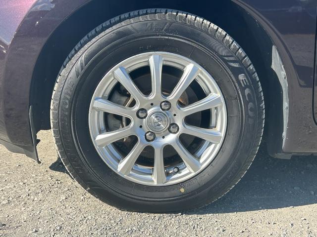 【社外アルミホイール】社外１４インチアルミホイールです。タイヤ溝も残っておりますので、安心して乗ることが出来ます！