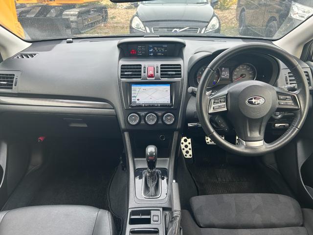 インプレッサＧ４ ２．０ｉ－Ｓアイサイト　レカロシート　ＳＴＩマフラー　レーダークルーズコントロール　Ｂｌｕｅｔｏｏｔｈオーディオ　フルセグＴＶ　バックカメラ　ＥＴＣ　サブウーファー　レザーシート　純正１７インチＡＷ　タイミングチェーン（6枚目）