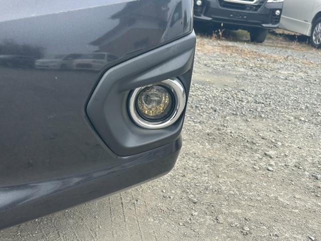 インプレッサＧ４ ２．０ｉ－Ｓアイサイト　レカロシート　ＳＴＩマフラー　レーダークルーズコントロール　Ｂｌｕｅｔｏｏｔｈオーディオ　フルセグＴＶ　バックカメラ　ＥＴＣ　サブウーファー　レザーシート　純正１７インチＡＷ　タイミングチェーン（12枚目）