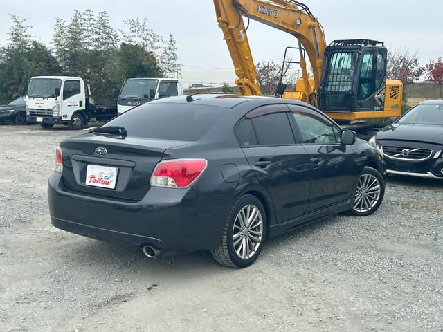 インプレッサＧ４ ２．０ｉ－Ｓアイサイト　レカロシート　ＳＴＩマフラー　レーダークルーズコントロール　Ｂｌｕｅｔｏｏｔｈオーディオ　フルセグＴＶ　バックカメラ　ＥＴＣ　サブウーファー　レザーシート　純正１７インチＡＷ　タイミングチェーン（18枚目）