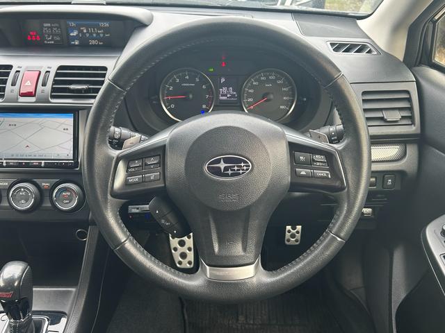 インプレッサＧ４ ２．０ｉ－Ｓアイサイト　レカロシート　ＳＴＩマフラー　レーダークルーズコントロール　Ｂｌｕｅｔｏｏｔｈオーディオ　フルセグＴＶ　バックカメラ　ＥＴＣ　サブウーファー　レザーシート　純正１７インチＡＷ　タイミングチェーン（20枚目）