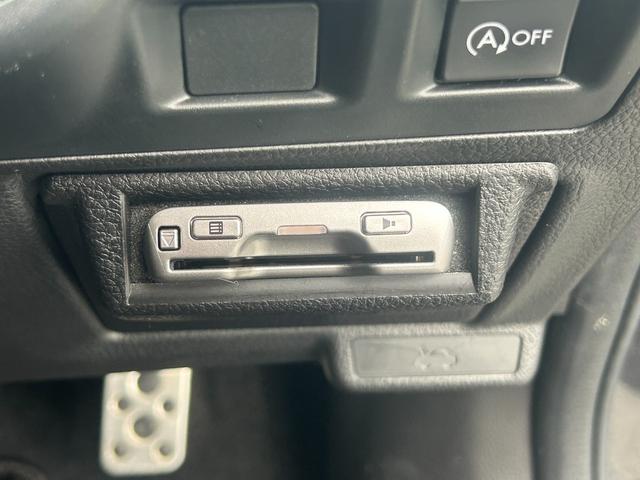 インプレッサＧ４ ２．０ｉ－Ｓアイサイト　レカロシート　ＳＴＩマフラー　レーダークルーズコントロール　Ｂｌｕｅｔｏｏｔｈオーディオ　フルセグＴＶ　バックカメラ　ＥＴＣ　サブウーファー　レザーシート　純正１７インチＡＷ　タイミングチェーン（24枚目）