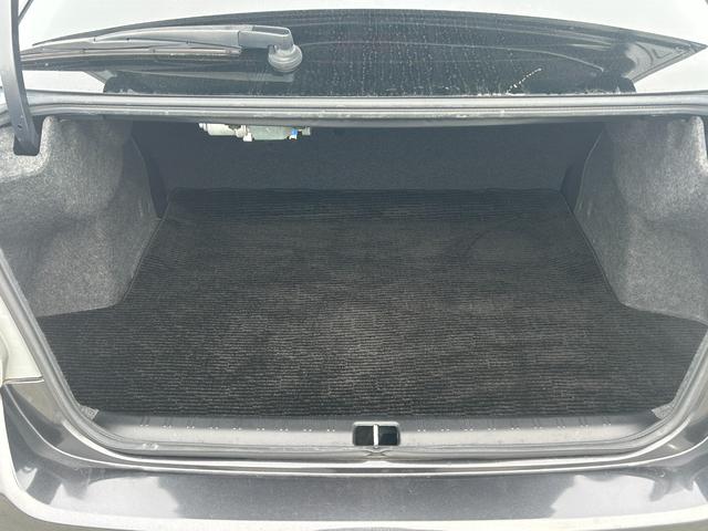 インプレッサＧ４ ２．０ｉ－Ｓアイサイト　レカロシート　ＳＴＩマフラー　レーダークルーズコントロール　Ｂｌｕｅｔｏｏｔｈオーディオ　フルセグＴＶ　バックカメラ　ＥＴＣ　サブウーファー　レザーシート　純正１７インチＡＷ　タイミングチェーン（27枚目）