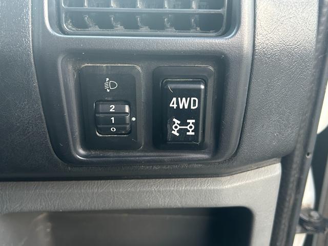 ミニキャブトラック 　Ｓカスタム　切り替え４ＷＤ　ＡＣ付き　ローギア切り替え（14枚目）
