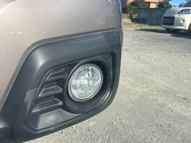 レガシィアウトバック ２．５ｉアイサイト　後期モデル　タイミングチェーン　レーダークルーＡＷズ　Ｂｌｕｅｔｏｏｔｈオーディオ　フルセグＴＶ　バックカメラ　ＥＴＣ　スマートキー　プッシュスタート　パワーシート　ＨＩＤ　社外１７インチＡＷ（10枚目）