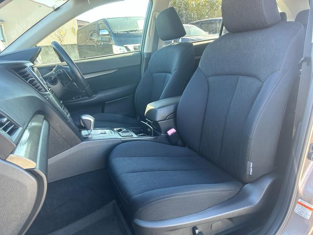 レガシィアウトバック ２．５ｉアイサイト　後期モデル　タイミングチェーン　レーダークルーＡＷズ　Ｂｌｕｅｔｏｏｔｈオーディオ　フルセグＴＶ　バックカメラ　ＥＴＣ　スマートキー　プッシュスタート　パワーシート　ＨＩＤ　社外１７インチＡＷ（25枚目）