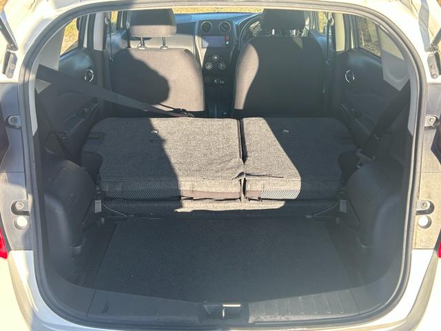 ノート Ｘ　ＤＩＧ－Ｓ　距離３２０００ｋｍ　スーパーチャージャーモデル　フルセグＴＶ　スマートキー　プッシュスタート　社外１５インチＡＷ　タイミングチェーン（23枚目）