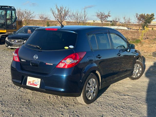 ティーダ 15M スマートキー 純正オーディオ ハーフレザーシート オートエアコン 電動格納ミラー 15インチタイヤ タイミングチェーン(15枚目)