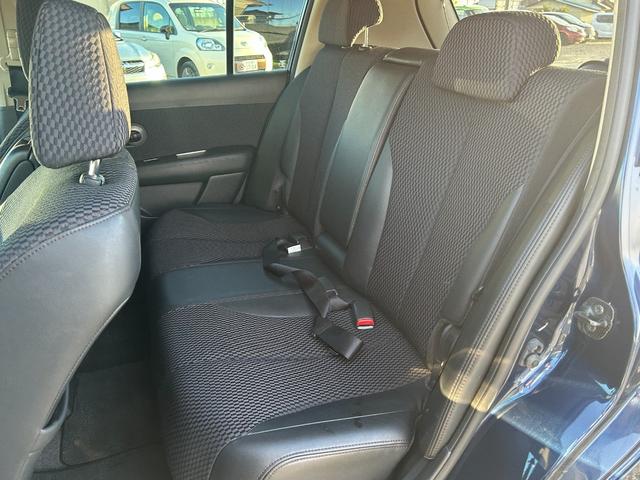 ティーダ 15M スマートキー 純正オーディオ ハーフレザーシート オートエアコン 電動格納ミラー 15インチタイヤ タイミングチェーン(19枚目)