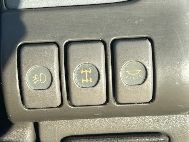 エルフトラック 4WD 低床 パワーウィンドウ(14枚目)