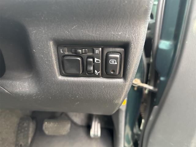 ジムニー ランドベンチャー　４ＷＤ　ＥＴＣ　電動格納ミラー　ＡＴ　ＡＢＳ　ＣＤ　ＭＤ　革シート　アルミホイール　衝突安全ボディ　エアコン　パワーステアリング　パワーウィンドウ　エンジンスターター　ワンセグナビ　レンタカー（18枚目）