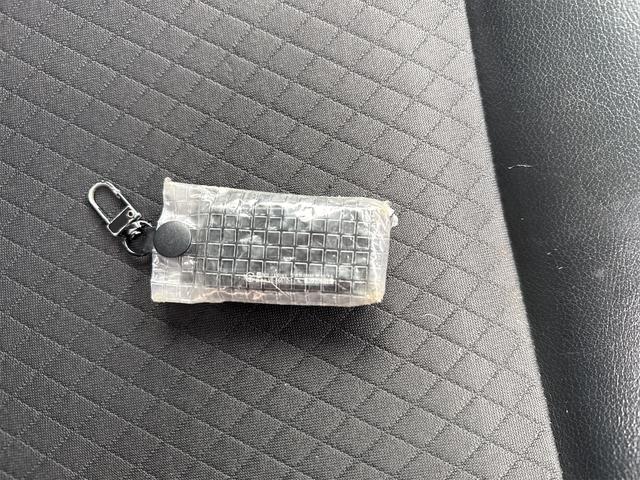 ジムニー ランドベンチャー　４ＷＤ　ＥＴＣ　電動格納ミラー　ＡＴ　ＡＢＳ　ＣＤ　ＭＤ　革シート　アルミホイール　衝突安全ボディ　エアコン　パワーステアリング　パワーウィンドウ　エンジンスターター　ワンセグナビ　レンタカー（20枚目）