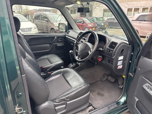 ジムニー ランドベンチャー　４ＷＤ　ＥＴＣ　電動格納ミラー　ＡＴ　ＡＢＳ　ＣＤ　ＭＤ　革シート　アルミホイール　衝突安全ボディ　エアコン　パワーステアリング　パワーウィンドウ　エンジンスターター　ワンセグナビ　レンタカー（21枚目）