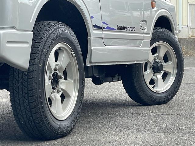 ジムニー ランドベンチャー JA22W 特別仕様車 ランドベンチャー パートタイム4WD フルノーマル ターボ 純正16インチAW サイドデカール AT 純正キー ルーフラック ラジエター&デスビ交換済 取説 記録簿12枚(11枚目)