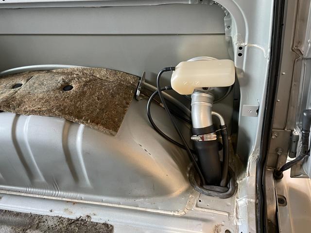 ジムニー ランドベンチャー JA22W 特別仕様車 ランドベンチャー パートタイム4WD フルノーマル ターボ 純正16インチAW サイドデカール AT 純正キー ルーフラック ラジエター&デスビ交換済 取説 記録簿12枚(13枚目)