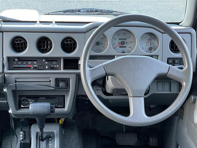 ジムニー ランドベンチャー JA22W 特別仕様車 ランドベンチャー パートタイム4WD フルノーマル ターボ 純正16インチAW サイドデカール AT 純正キー ルーフラック ラジエター&デスビ交換済 取説 記録簿12枚(22枚目)