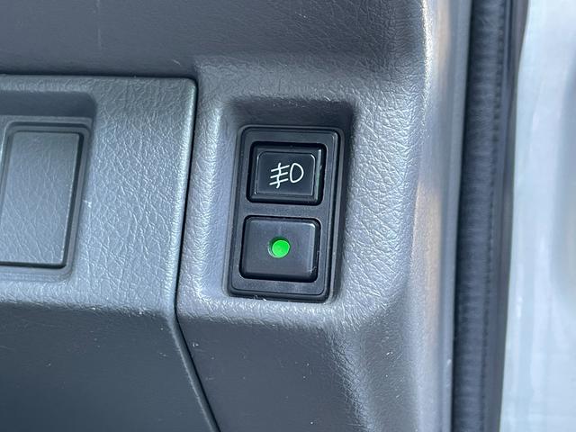 ジムニー ランドベンチャー JA22W 特別仕様車 ランドベンチャー パートタイム4WD フルノーマル ターボ 純正16インチAW サイドデカール AT 純正キー ルーフラック ラジエター&デスビ交換済 取説 記録簿12枚(29枚目)