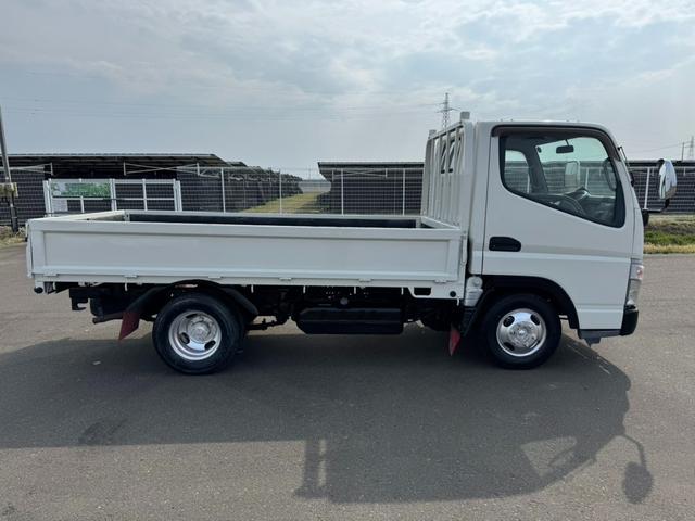 キャンターガッツ 　平成１６年式　平ボディー　ガソリン車　メッキパーツ　実走行５万ｋｍ　車両総重量３５００ｋｇ以下　外装仕上げ済　平　荷台内寸（長さ３１０　幅１６０　高さ３５）（7枚目）