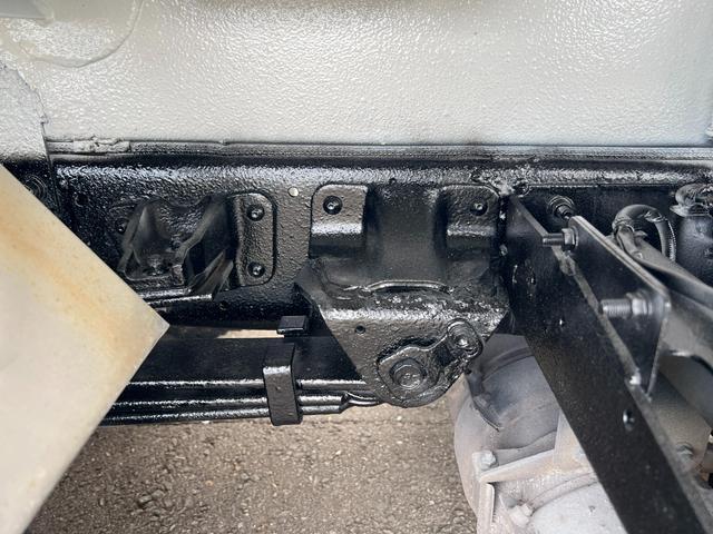 ダイナトラック  平成25年式 タンクローリー 車検付 マニュアル5速 切り替え4WD タンク容量3KL 消防書類有 ツインホースリール 2室タンク タンク ローリー ツーリール 4WD 2層 3KL(32枚目)
