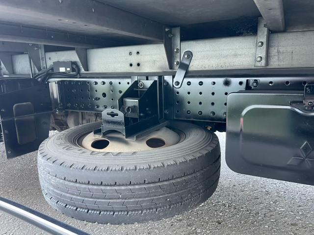 キャンター 　平成２３年式　アルミバン　パワーゲート　デュオニック　ＡＶ　ＰＧ　ラッシング２段　バックカメラ　昇降能力１０００ｋｇ　荷台内寸（長さ４３９　幅２０８　高さ２１６）（11枚目）