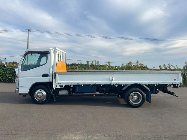 キャンター 平成24年式 平ボディー 標準ロング オートマ 総重量5t未満 AT限定可 準中型免許対応 メッキパーツ 平(3枚目)