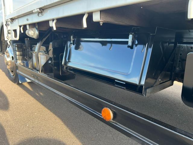 キャンター 平成24年式 平ボディー 標準ロング オートマ 総重量5t未満 AT限定可 準中型免許対応 メッキパーツ 平(15枚目)