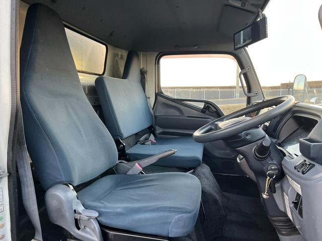 キャンター 　平成２３年式　アルミバン　パワーゲート　跳ね上げ　ＰＧ　ワイドロング　バン　デュオニック　ＡＴ限定可　車検付　積載３０００ｋｇ　昇降能力１０００Ｋｇ　荷台内寸（長さ４３５　幅２０８　高さ２２４）（9枚目）